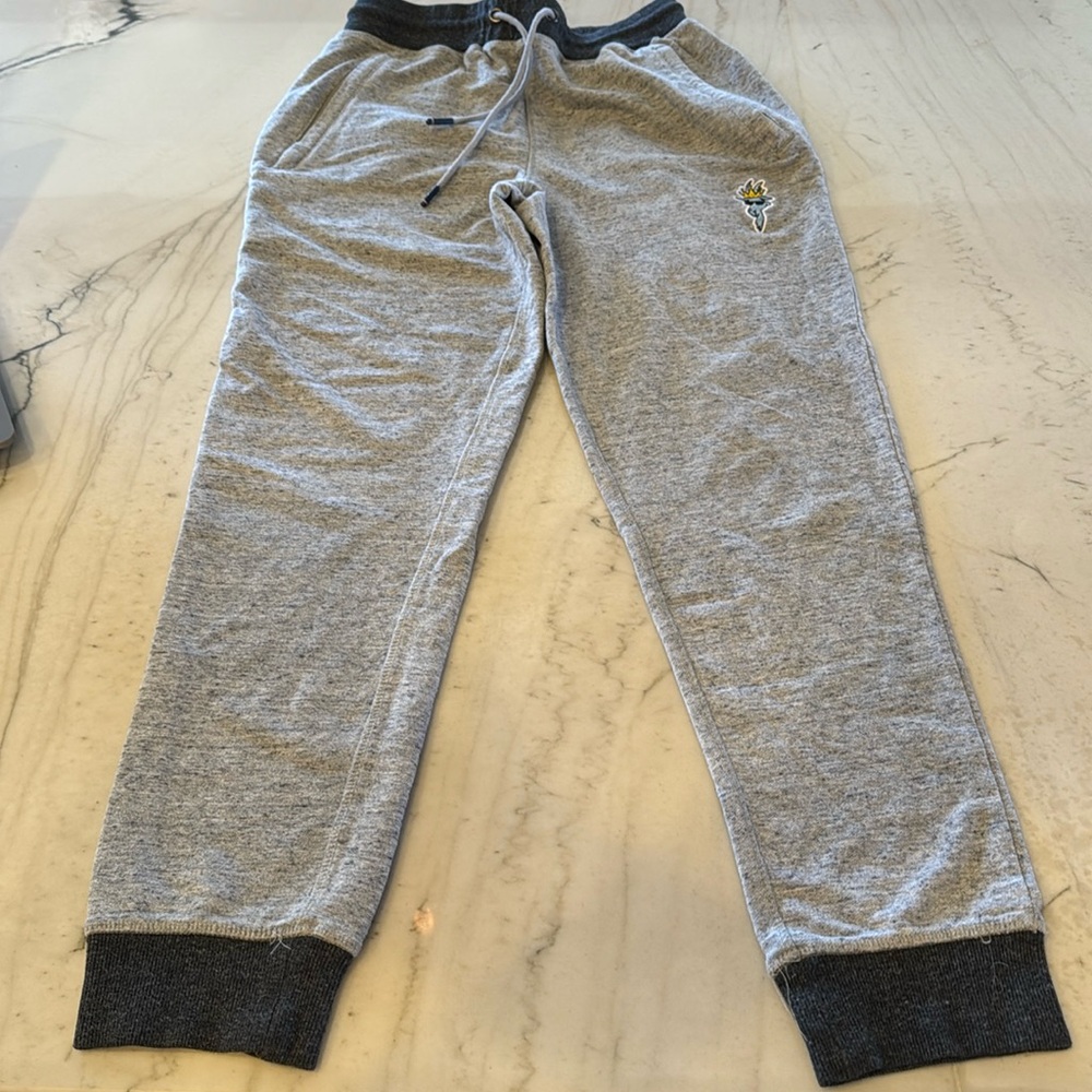 GOAT USA small unisex joggers